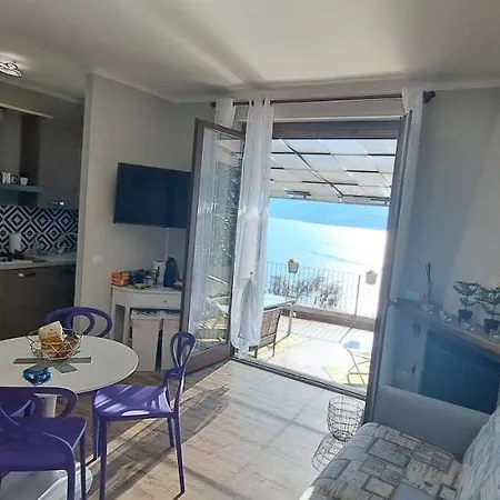 Dream Panorama, Car Garage In The Center Of Appartement Varenna